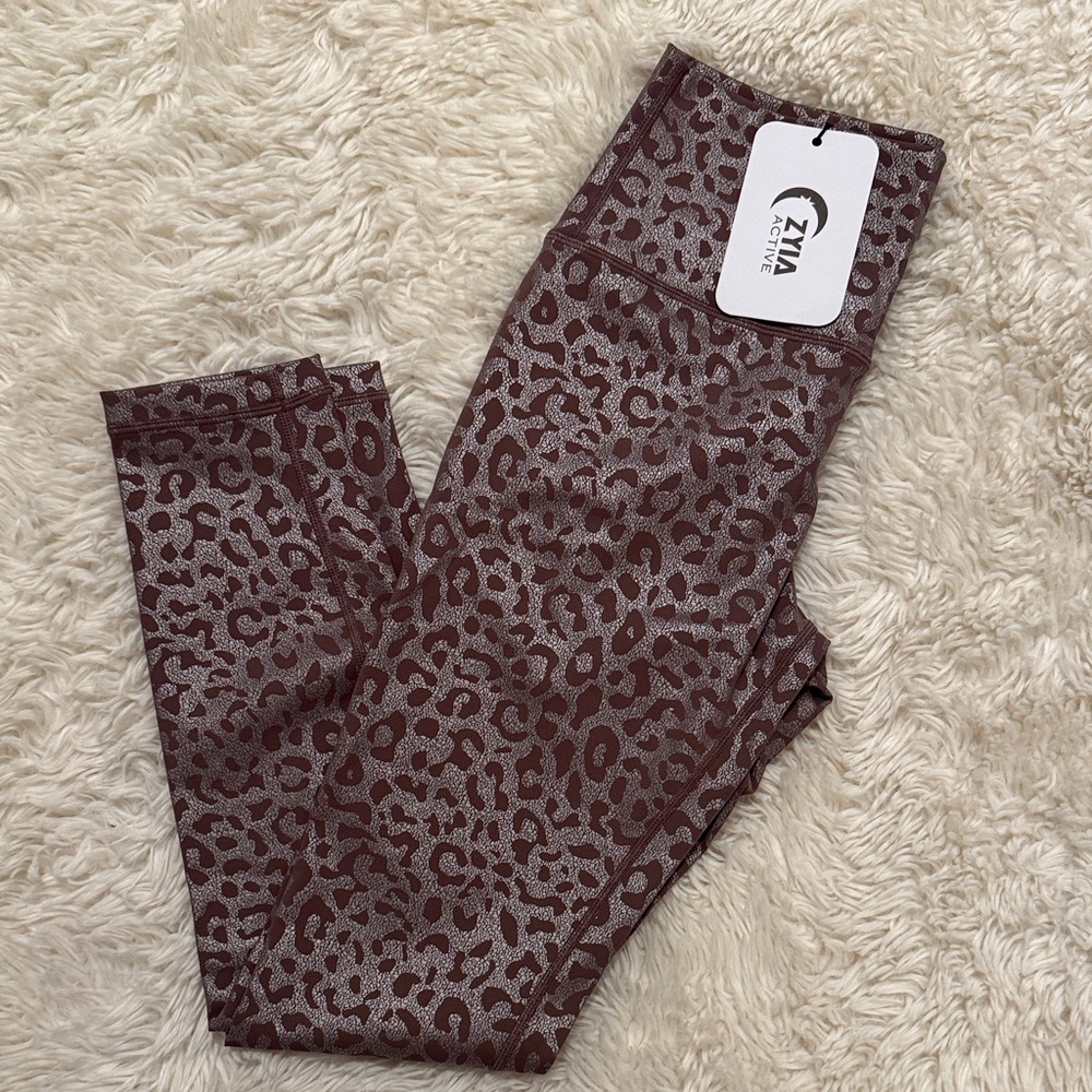 Zyia Women's Leopard Print Leggings - Lilac